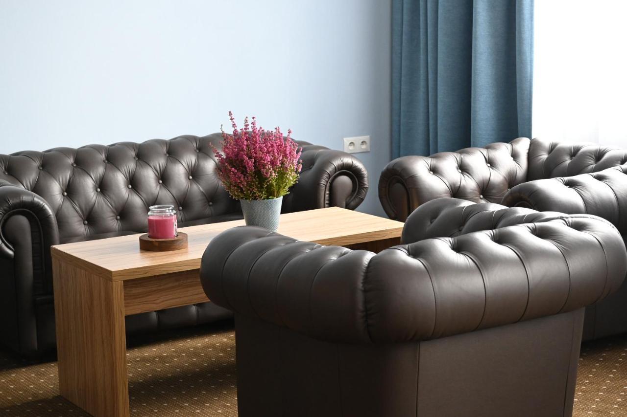 Aparthotel Legnica - Apartamenty Z Aneksem Kuchennym Экстерьер фото